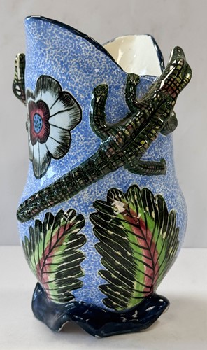 Lot 41 - A collection of Ardmore pottery