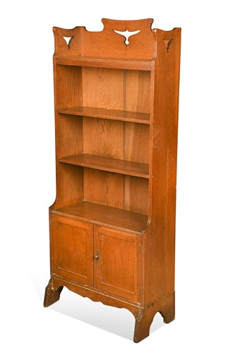Lot 192 - An Arts and Crafts oak bookcase
