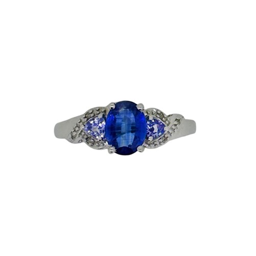 Lot 10 - A 9ct gold kyanite, tanzanite and diamond ring