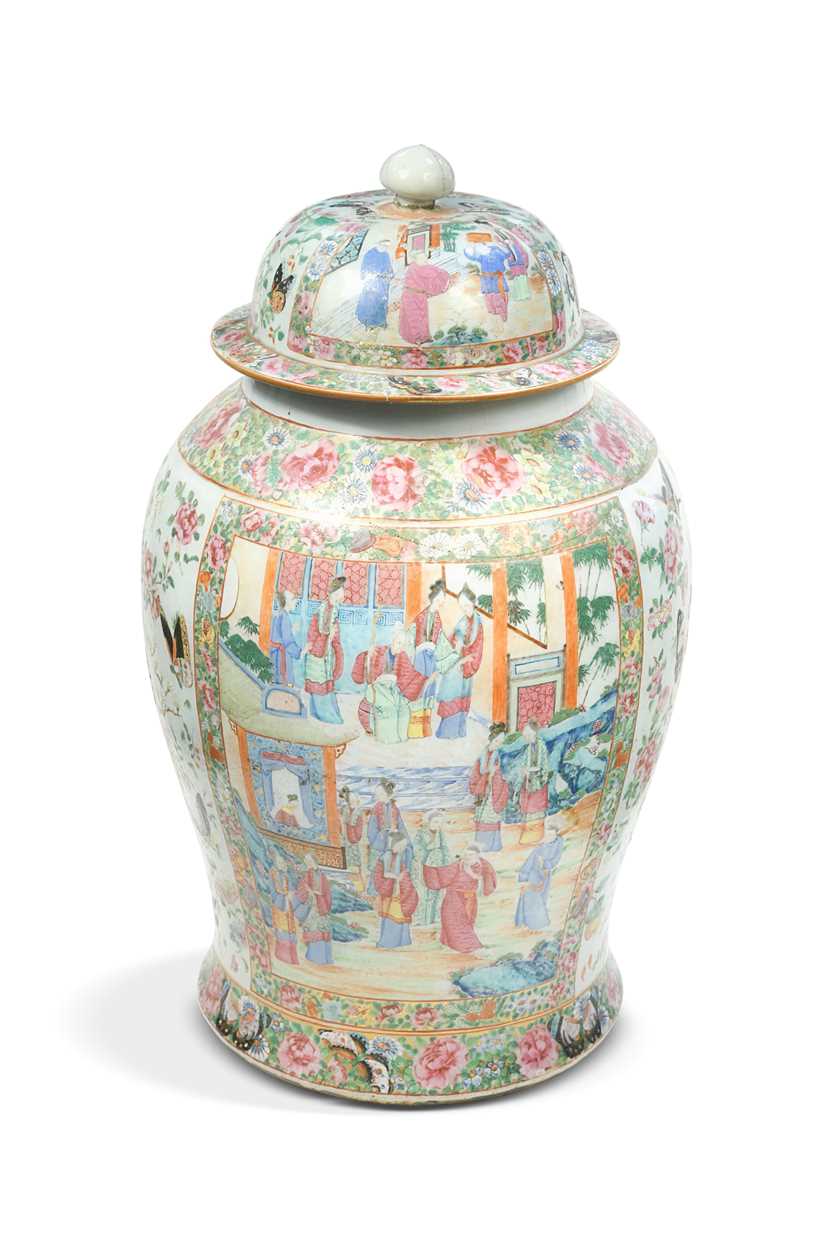 Lot 38 - A Chinese Canton large vase and cover, Qing Dynasty, 19th century
