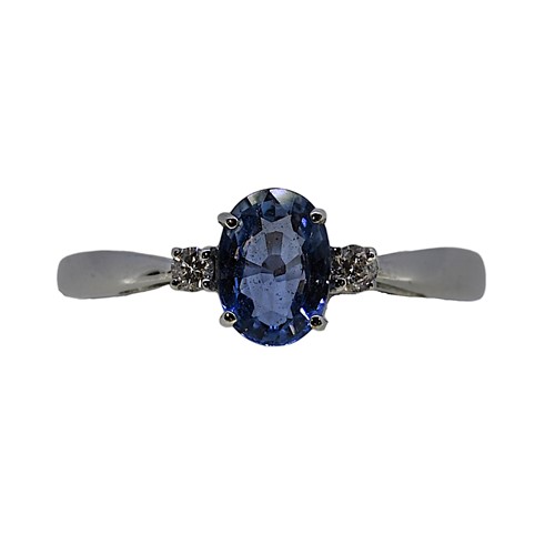 Lot 98 - An 18ct gold sapphire and diamond ring