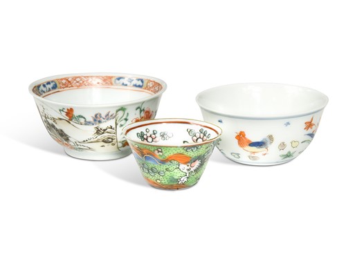 Lot 248 - Three Chinese tea bowls, two 18th century (one...
