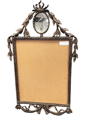 Lot 653A - A rectangular gilt frame wall mirror with...