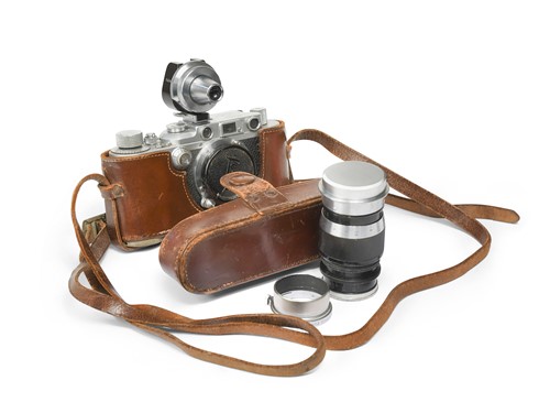 Lot 596 - A Leica III camera, 1939, serial no. 324725