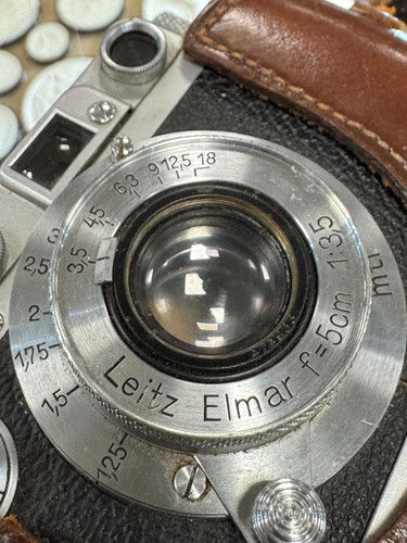 Lot 596 - A Leica III camera, 1939, serial no. 324725