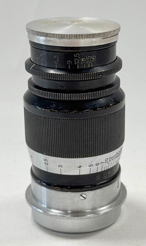 Lot 596 - A Leica III camera, 1939, serial no. 324725