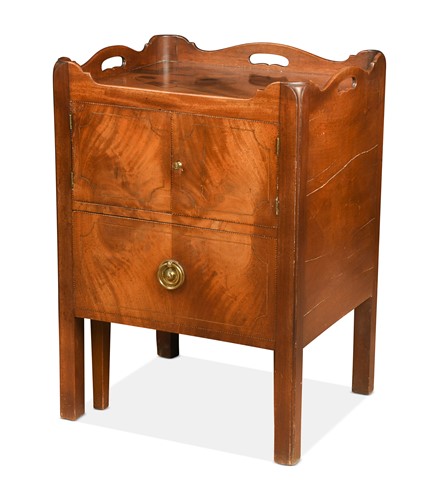 Lot 386 - A George III mahogany tray-top night cupboard