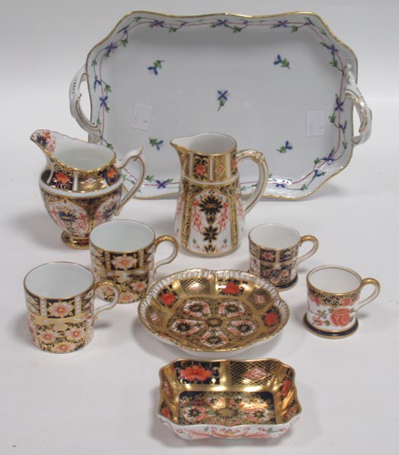 Lot 37 - Eight pieces of Royal Crown Derby to include...