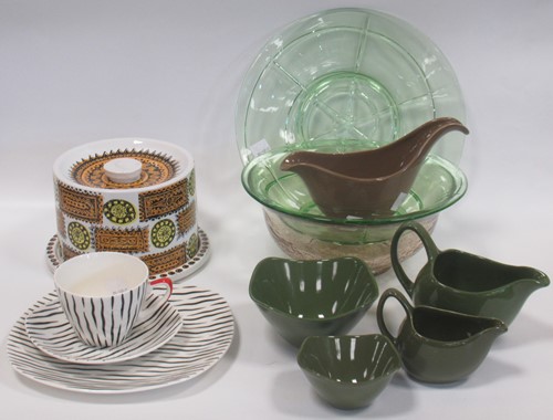 Lot 71 - A collection of 20th century pottery to...