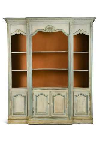 Lot 469 - A French provincial style painted breakfront bookcase