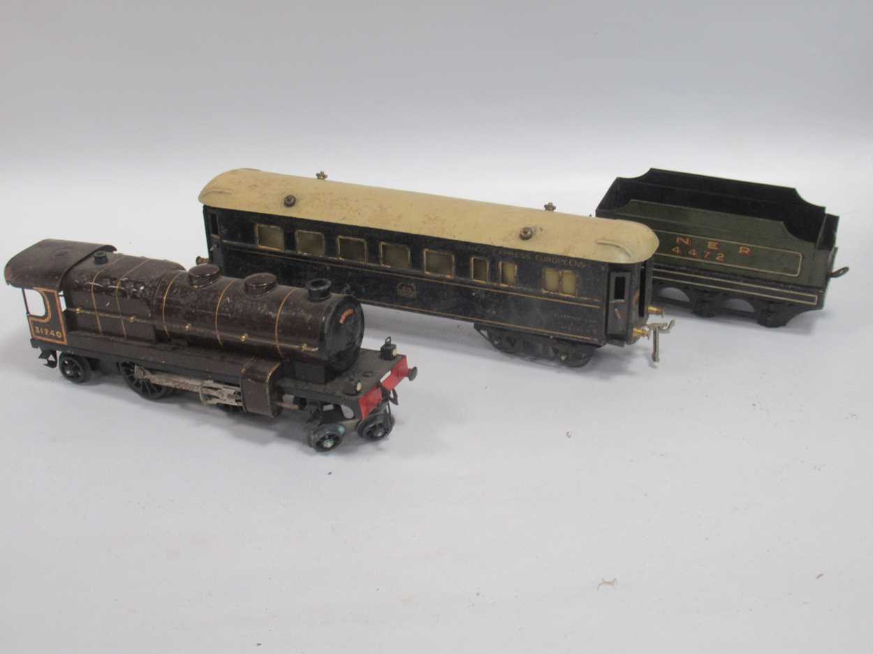 Lot 227 - Large box of Hornby: 31240 locomotive in brown...