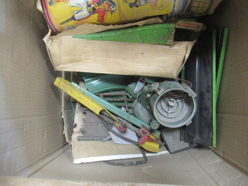 Lot 227 - Large box of Hornby: 31240 locomotive in brown...