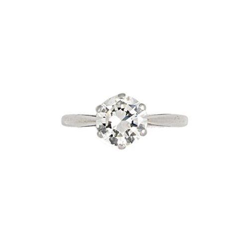 Lot 205 - A diamond solitaire ring