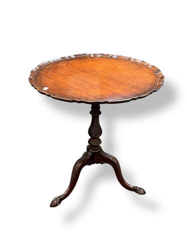 Lot 613 - A George III style mahogany occasional table,...