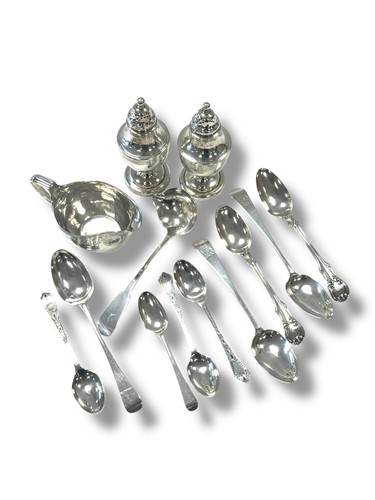 Lot 271 - A collection of silverware, including flatware,...