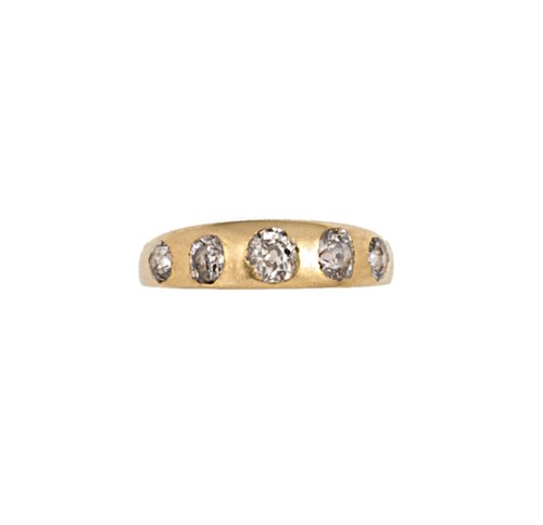 Lot 61 - A five stone diamond ring