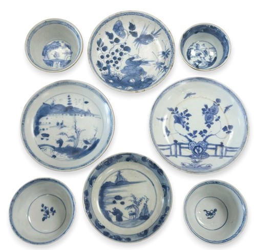 Lot 24 - Four Chinese export blue and white tea bowls and saucers from the Ca Mau cargo, 18th century