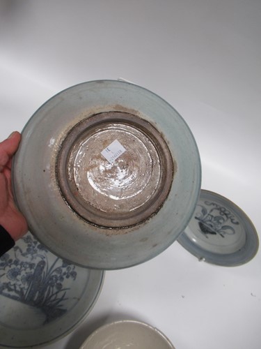 Lot 28 - A Chinese pottery blue and white Tek Sing...