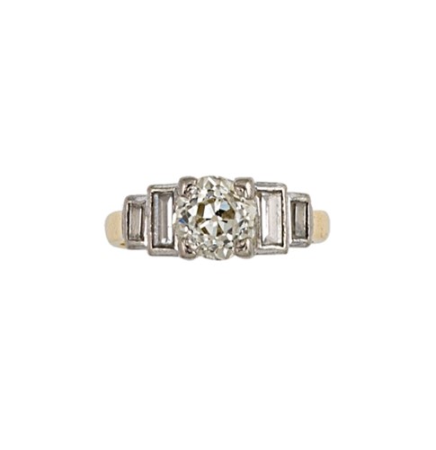 Lot 185 - An 18ct gold diamond ring