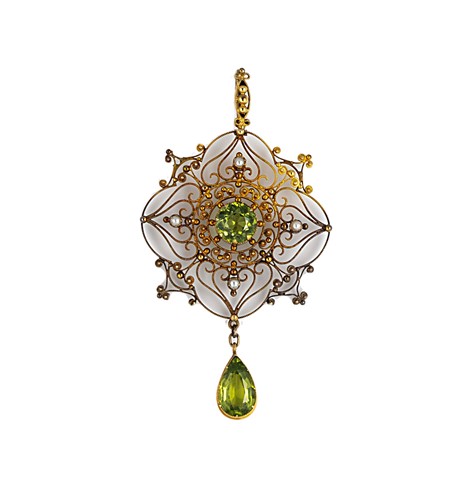 Lot 74 - A peridot and seed pearl pendant