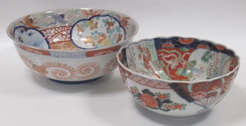 Lot 18 - A Japanese porcelain Fukugawa bowl, the...