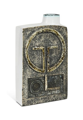 Lot 97 - Avril Bennet at Troika, a chimney vase