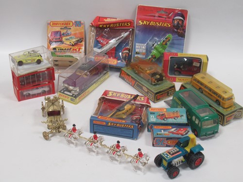 Lot 154 - Collection of Matchbox, Dinky and other models,...