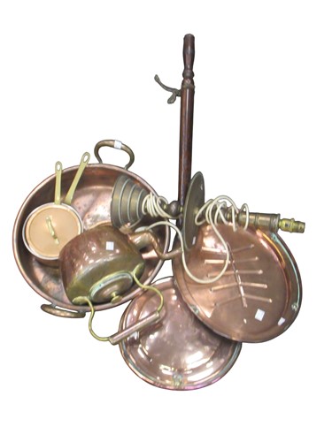 Lot 185 - A small collection of copper, including kettle,...