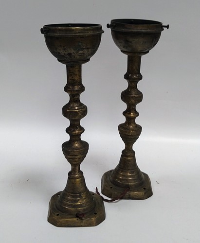 Lot 254 - A box of mixed metalwares and silver plated...