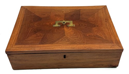 Lot 118 - An oyster veneered and rosewood crossbanded...
