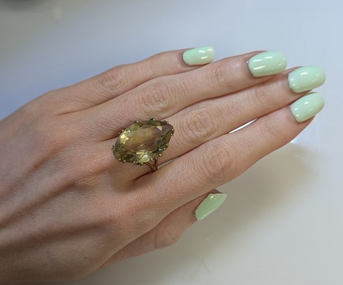 Lot 46 - A 9ct gold single stone citrine ring
