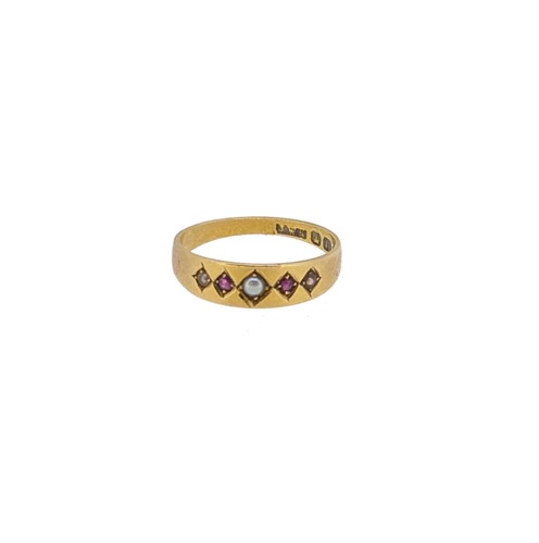 Lot 61 - A Victorian 18ct gold ruby and split pearl ring
