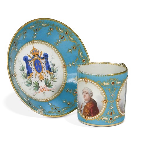Lot 561 - A Sèvres porcelain coffee can and stand, date code for 1783