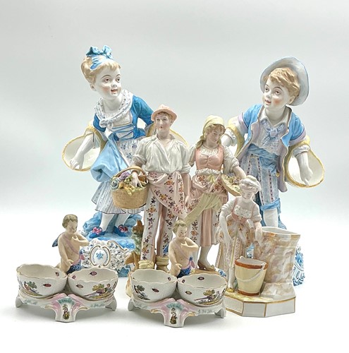 Lot 81 - A collection of Continental figures, to...