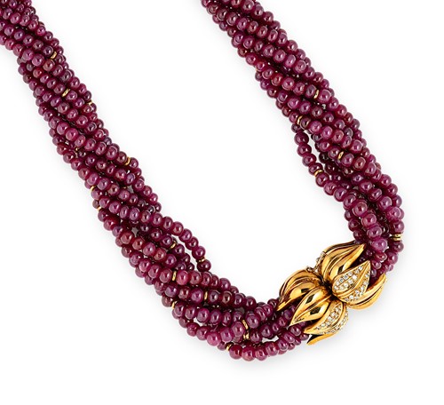Lot 153 - A ruby bead necklace