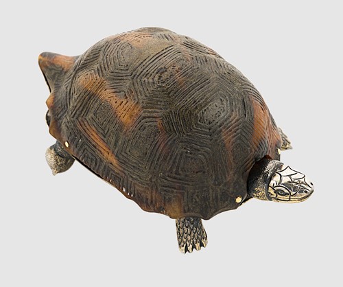 Lot 290 - A Victorian silver gilt and tortoiseshell novelty vesta case, mark of Sampson Mordan & Company