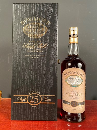 Lot 128 - Bowmore Islay Single Malt Scotch Whisky