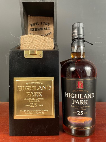 Lot 132 - Highland Park Single Malt Scotch Whisky, Aged 25 Years