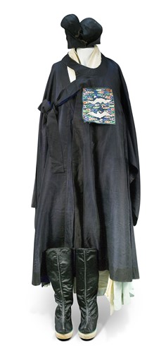 Lot 97 - An important Korean court outfit, 19th century