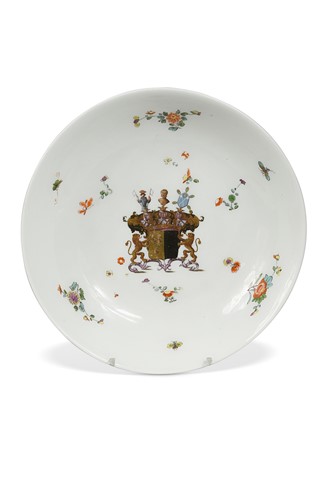 Lot 603 - A Meissen porcelain armorial plate from the Seydewitz service, circa 1745