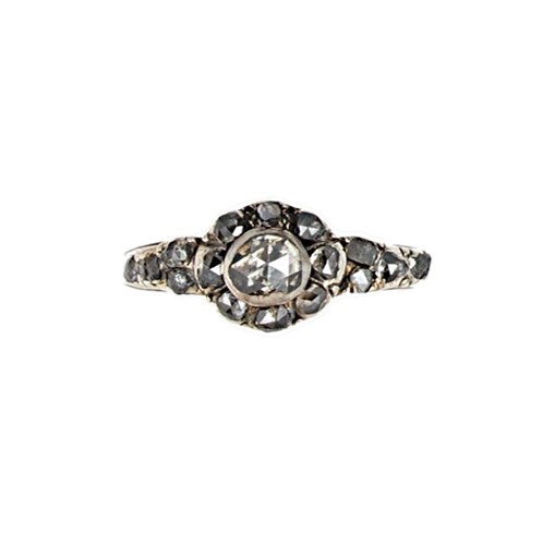 Lot 104 - A Georgian rose cut diamond cluster ring