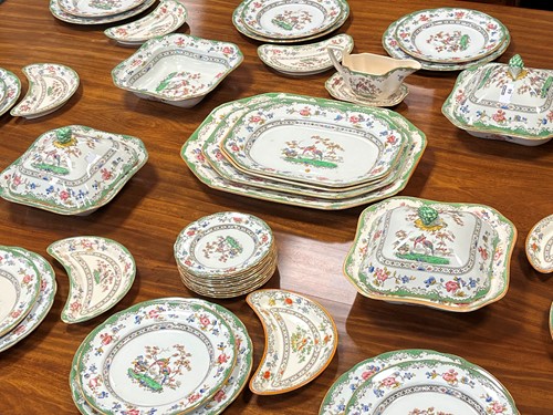 Lot 66 - A Spode Eden pattern twelve person dinner...
