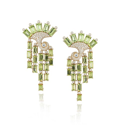 Lot 121 - Fei Liu - A pair of peridot ear pendants