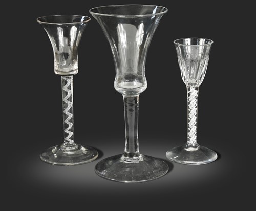 Lot 453 - A George III wine glass
