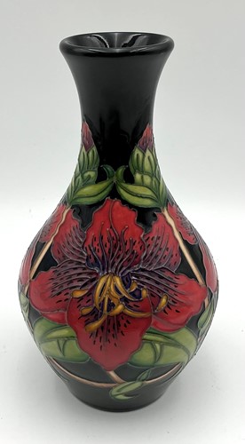 Lot 39 - A Moorcroft pottery vase decorated in the...
