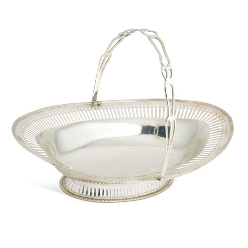 Lot 434 - An Edward VII silver swing handled bread basket