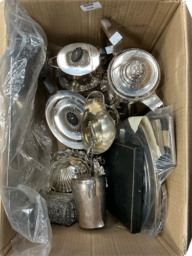 Lot 228 - A collection of silverware including flatware,...
