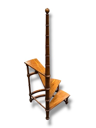 Lot 458 - A ring turned and four tread modern library...