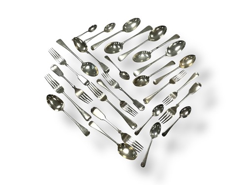 Lot 208 - A collection of silver flatware 1173g (37.5g)...