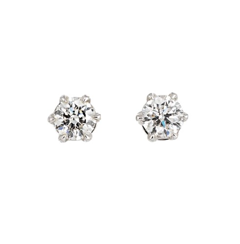 Lot 208 - A pair of single stone diamond ear studs